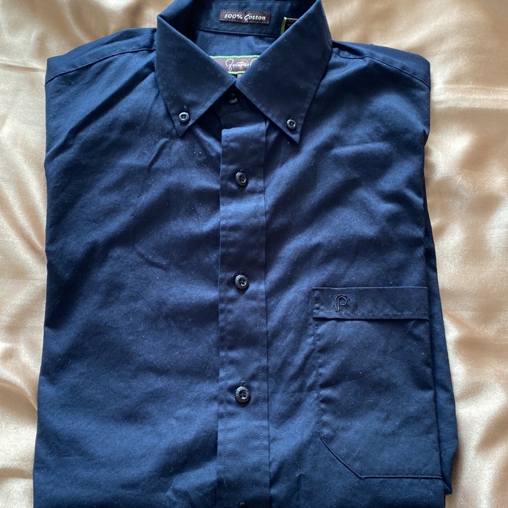 Shirt - Picture 3 of 4